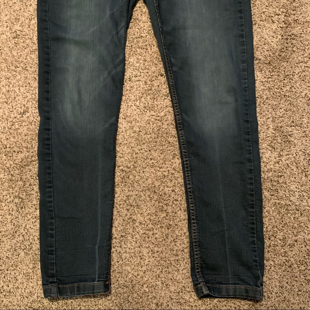 Dark wash jeans - Picture 5 of 8